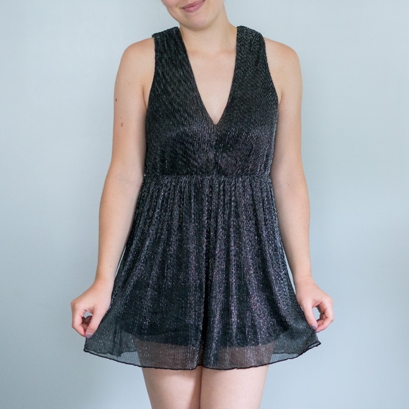 Tobi Dresses & Skirts - ✨ 3 for $15 Sale ✨ Tobi Dress